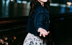 韩国大尺度吃奶做爰电影下女